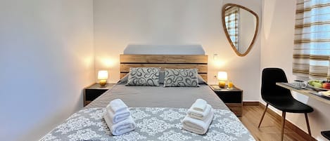 Internet, bed sheets