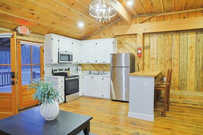 Waterfront w/ Fireplace Cozy Retreat