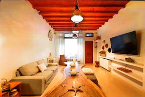 Smart TV, books, stereo, computer monitors - Luxury villa with pool and sunse view! (Μυκονος)