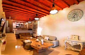 Smart TV, books, stereo, computer monitors - Luxury villa with pool and sunse view! (Μυκονος)