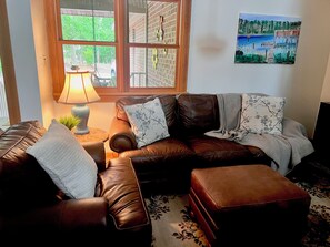 Smart TV, fireplace, video games, DVD player