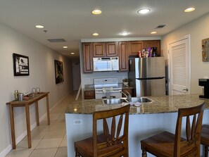 Fridge, microwave, oven, stovetop - New Listing Discount! 1804 W Splash Beach Resort-1BR+Bunks-Gulf Views (Panama City Beach)