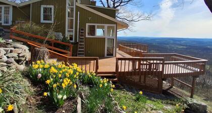 Rarest of the rare. Sky house. Best view in the tri-state