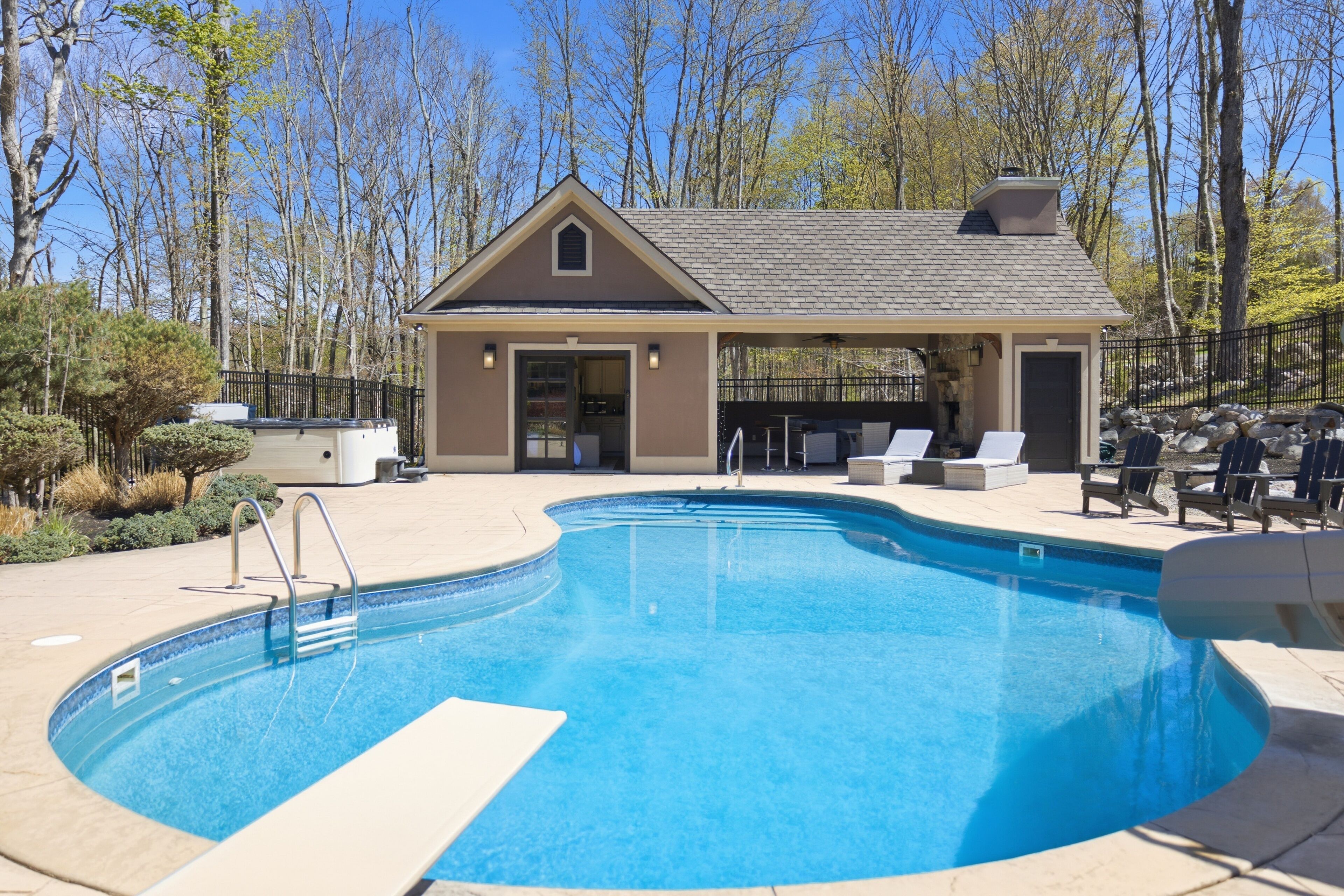 Outdoor pool, a heated pool