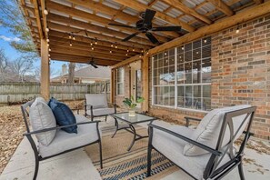 Terrace/patio - NEW Centrally Located North Richland Hills Abode (North Richland Hills)
