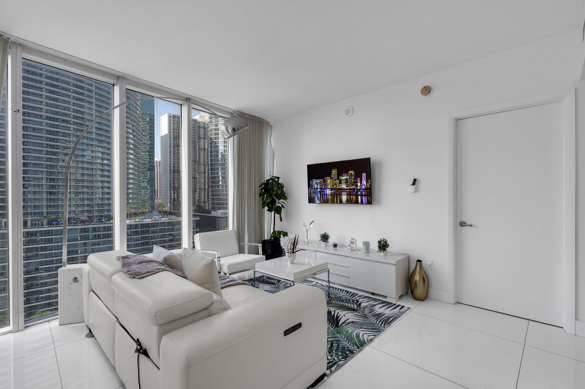 Apartment, 2 Bedrooms, Sauna, Bay View | Living area | 55-inch Smart TV with digital channels, streaming services