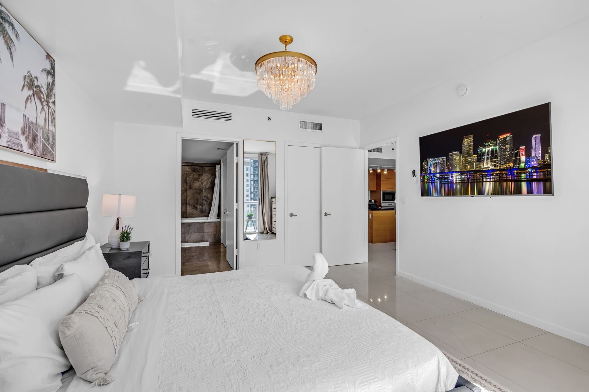 Appartement, 1 chambre, cuisine, vue sur la ville | Literie hypoallergénique, décor unique, ameublement unique