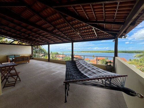 Casa com rea Gourmet Piscina e Vista do Mar