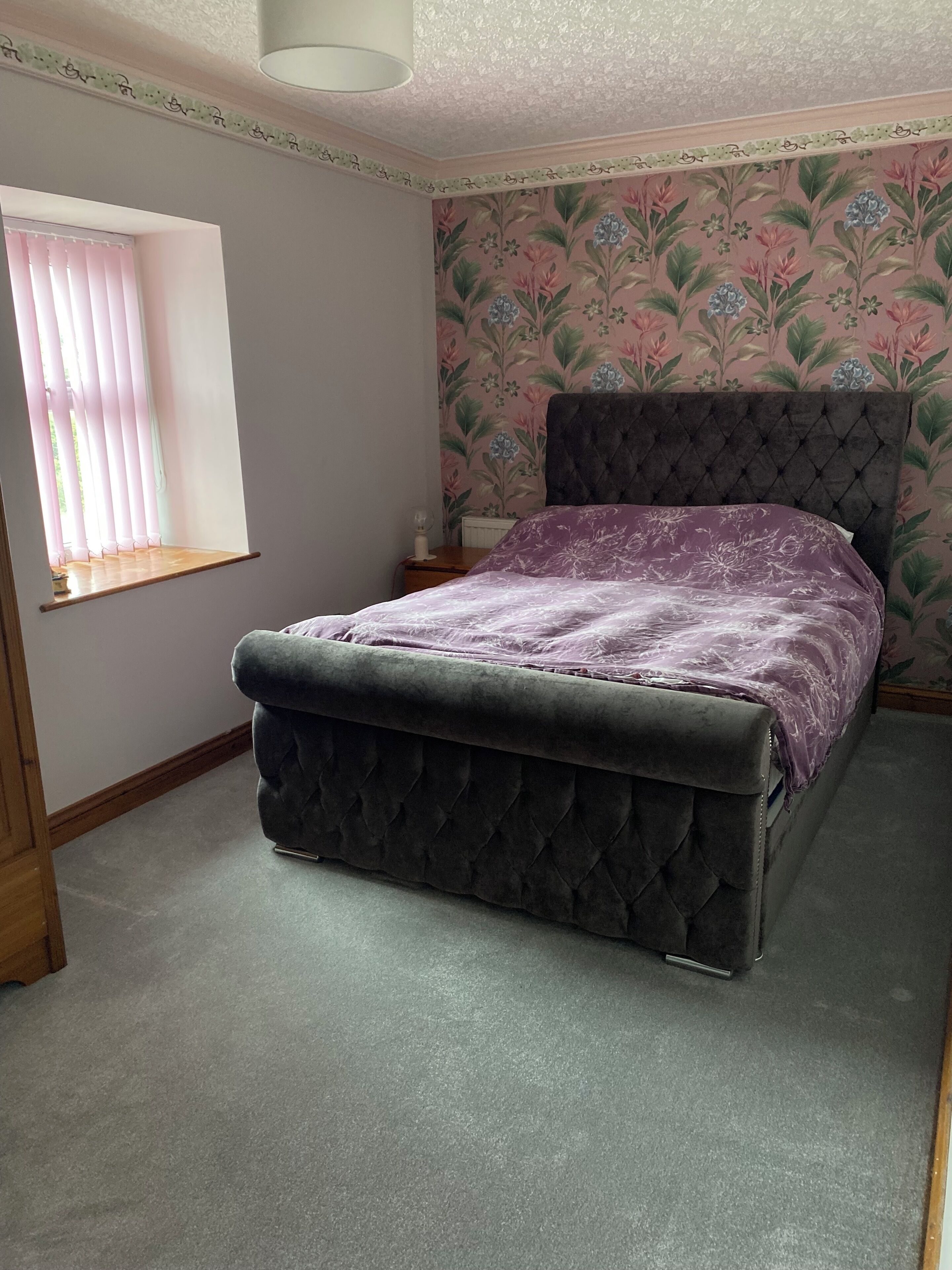 5 bedrooms, WiFi, bed sheets