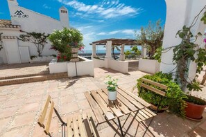 Outdoor dining - Luxe Marina Premium Port views I (Almuñécar)