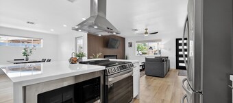Beautiful 3-bedroom house in peaceful Scottsdale perfect for relaxing stays