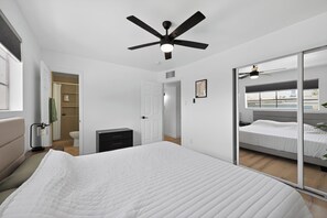 Bureau, Wi-Fi gratuit, draps fournis