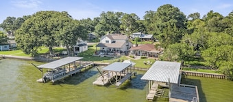 Lakefront Livingston Retreat w Dock & Fire Pit!