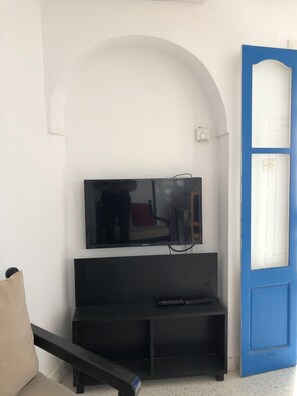TV - Mediterranean Escape: Luxury and Design in the Heart of Hammamet (Hammamet)
