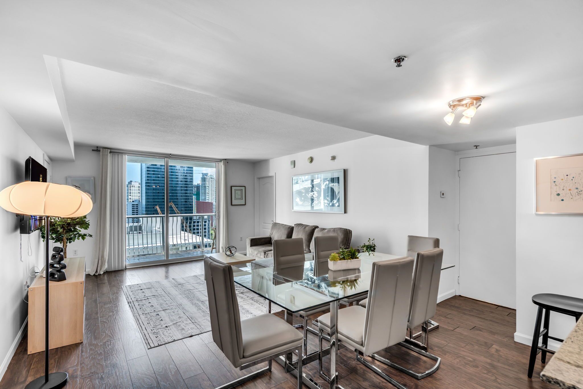 Apartment, 2 Bedrooms, Non Smoking, 2 Bathrooms | Living area