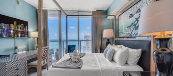 The Club at Brickell Bay