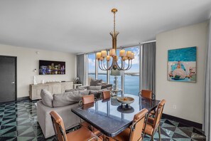Interior - The Club at Brickell Bay (Miami)