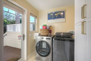 Interior - Mid to Long Term Furnished 5 blocks 2Pier 5 star Renovated Cozy Luxury King Bed (Oceanside)