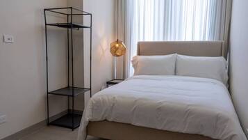 Iron/ironing board, WiFi, bed sheets