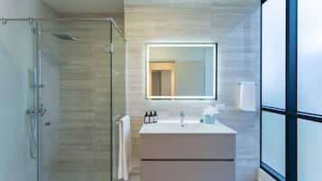 Shower, towels