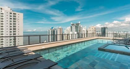 Serviced Studio with Ocean Views in Panama