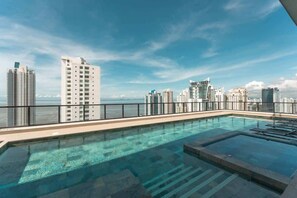 Pool - Cozy 1-BR w/ Pacific & Greenery Views Panama (Panamá)