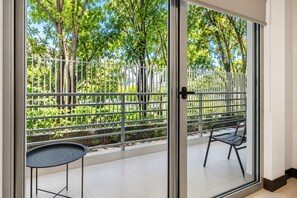 Interior - Pozos 1 Bedroom | Rooftop Pool, Gym & Wi-Fi (Pozos)