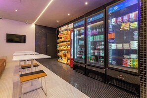 Dining - Furnished Studio in São Paulo with City Views (São Paulo)