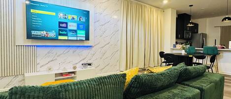 Smart TV, tenis de mesa y libros