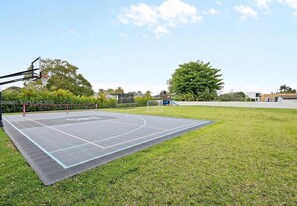 Sports court - Luxury Meets Miami (Miami)