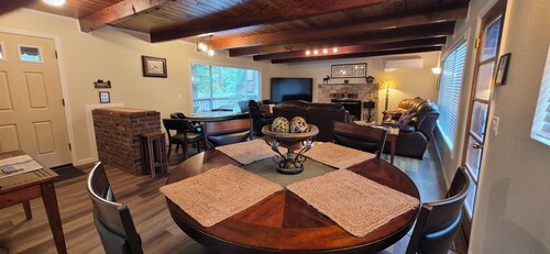 Pinecrestarearentals #15  Stunning! 3rd night free till 6/15 Just Book 2nights.