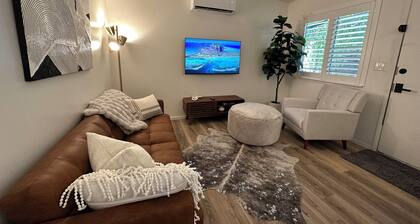 Cozy 1-bedroom condo in enjoyable Chico with AC