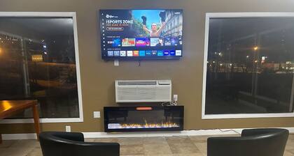1 King Bedroom in Rapid City
