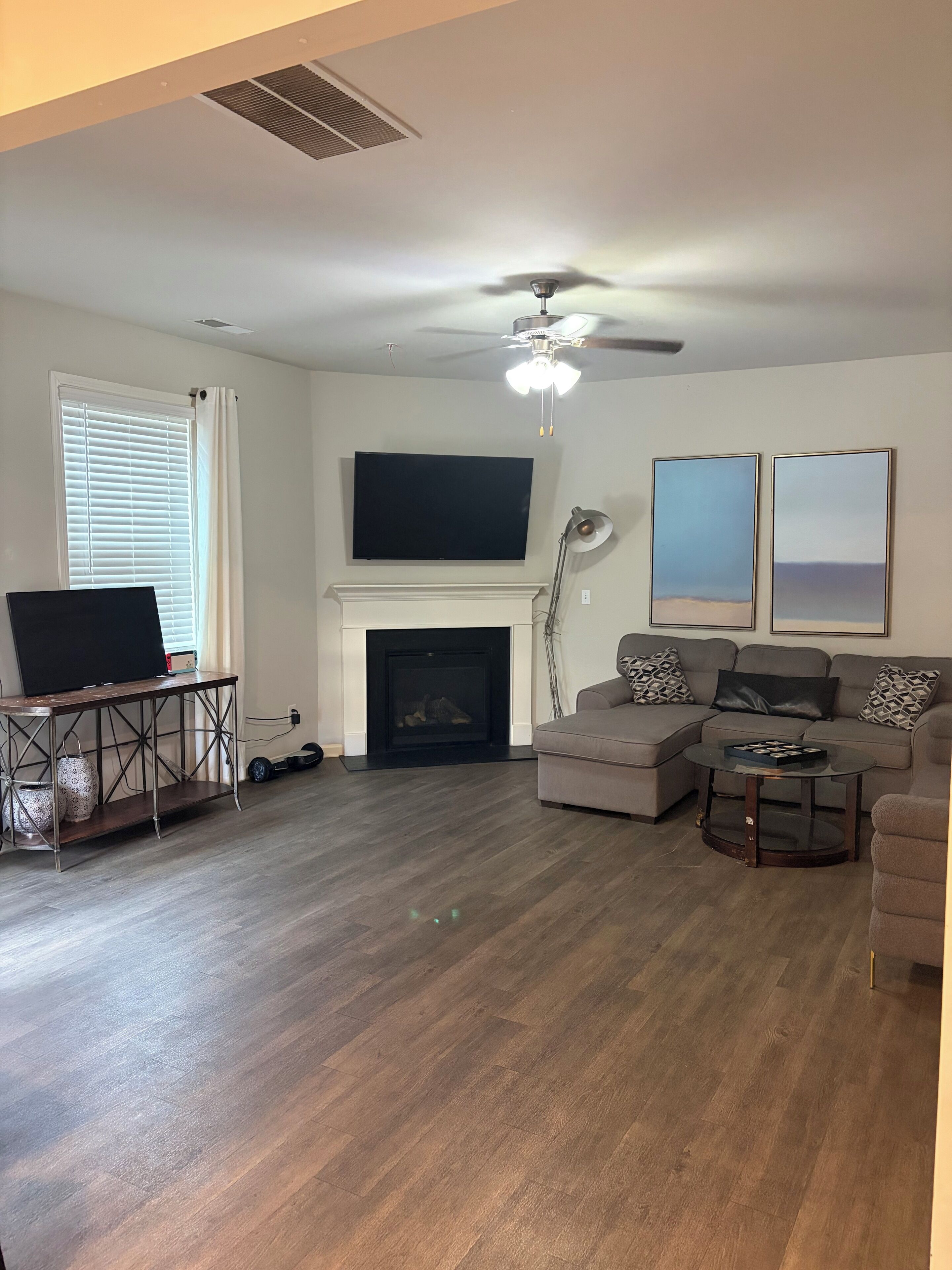 TV, caminetto