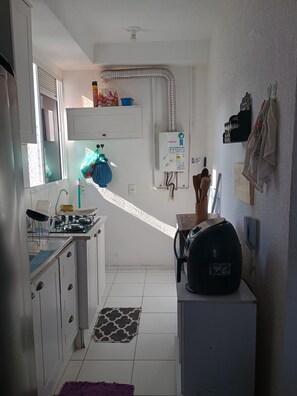 Appartement, coin cuisine, vue cour intérieure | Cuisine privée