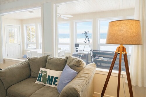 Welcome to your peaceful Lake Huron getaway located along US Highway 23 N in Ocqueoc.