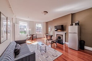 Smart TV - Moonlight Beacon Hill Sonata (Boston)