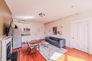 Smart TV - Moonlight Beacon Hill Sonata (Boston)