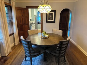 Dining - 3-bedroom house in Waldo Neighborhood of Kansas City with all the vibes. (Kansas City)