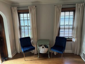 Interior - 3-bedroom house in Waldo Neighborhood of Kansas City with all the vibes. (Kansas City)