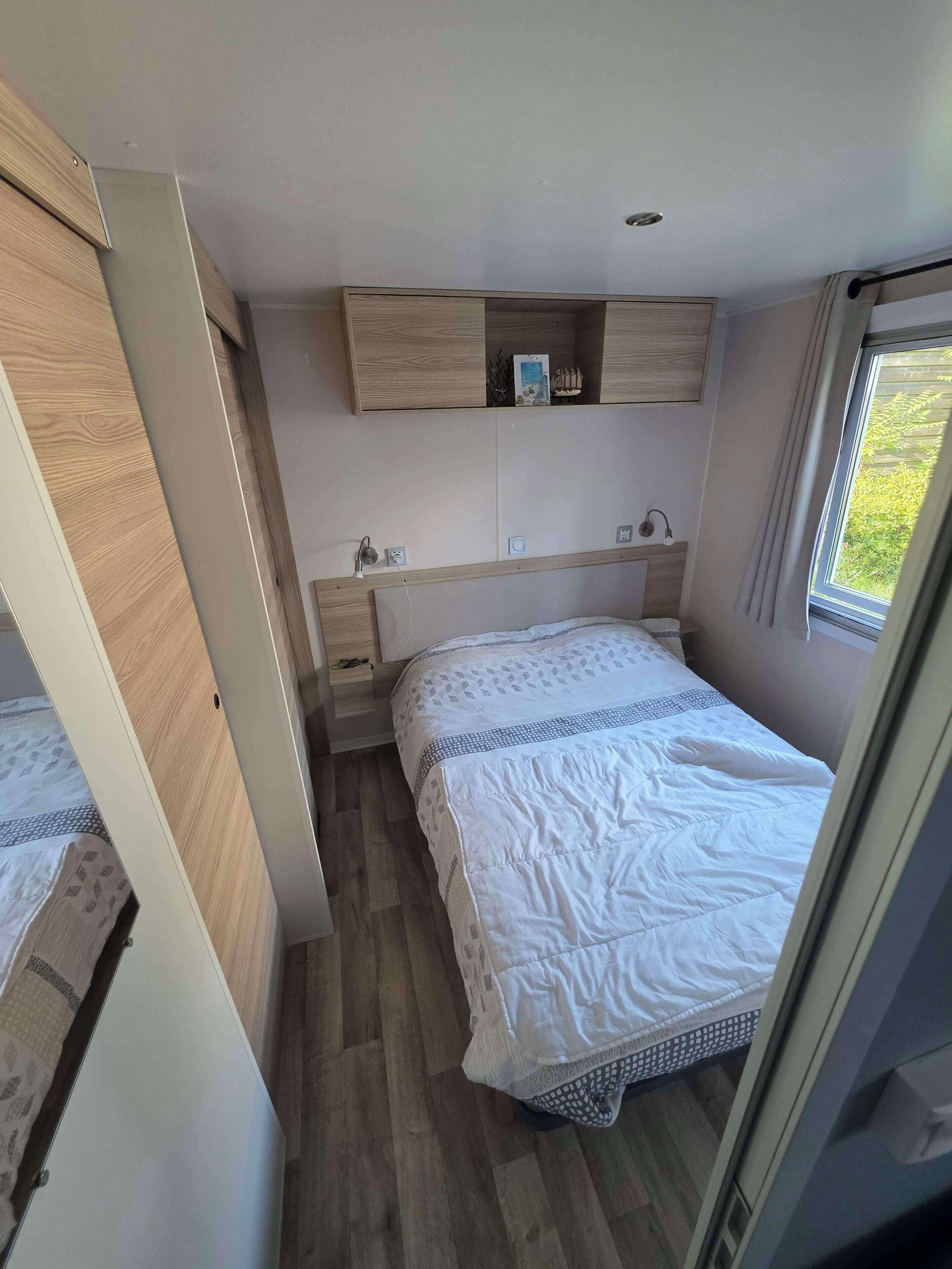 3 chambres, fer et planche à repasser, Wi-Fi, draps fournis