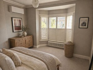 5 Schlafzimmer, Bügeleisen/Bügelbrett, WLAN, Bettwäsche