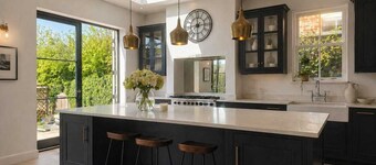 Beautiful city centre Victorian home with hottub | Sleeps 14