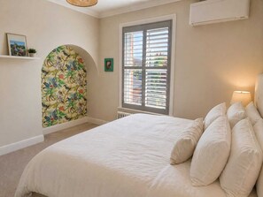 5 Schlafzimmer, Bügeleisen/Bügelbrett, WLAN, Bettwäsche