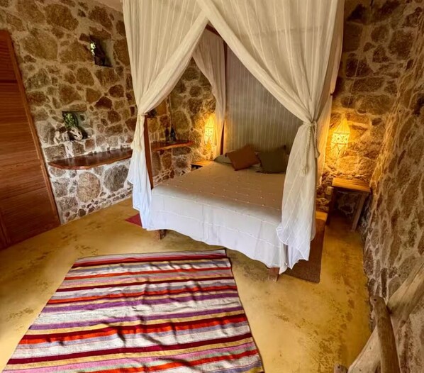 WiFi, bed sheets