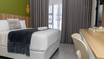 Desk, laptop workspace, iron/ironing board, free WiFi
