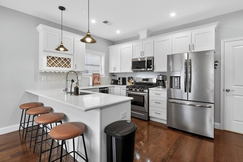 Luxe Private Rooftop Retreat Near NYC - 10 mins to Holland Tunnel