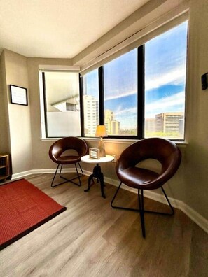 Interior - New! AMZN HQ-Luxe DCA-Captivating View- DC Airport (Arlington)