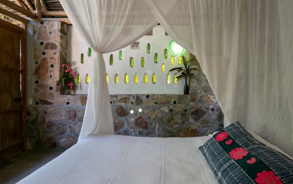 WiFi, bed sheets