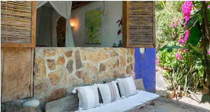 Yelapa Village: Spring